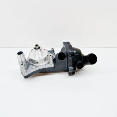 Lắp ráp máy bơm nước Audi A8 4H D4 079121013T Máy bơm nước động cơ