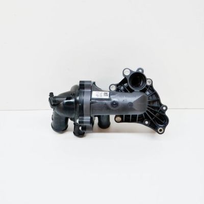 Lắp ráp máy bơm nước Audi A8 4H D4 079121013T Máy bơm nước động cơ