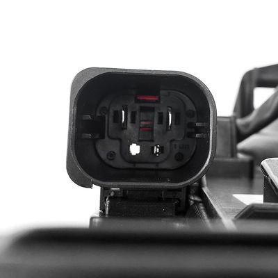Quạt làm mát xe 12V F18 với bộ an toàn tích hợp để tăng cường an toàn